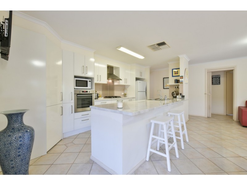 2 Epsilon Close, Woodcroft SA 5162