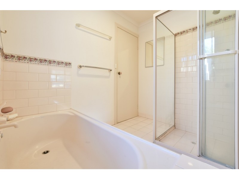 2 Epsilon Close, Woodcroft SA 5162