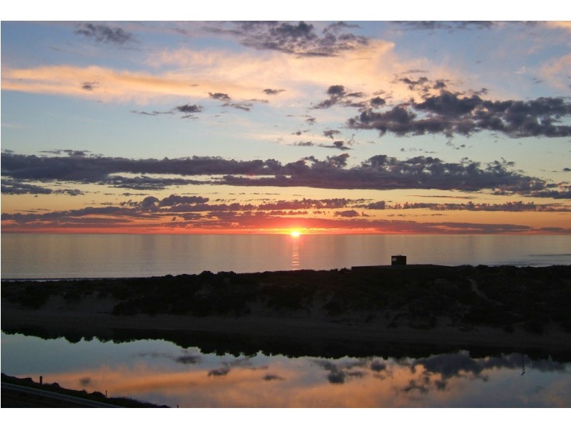 205 and 205a Esplanade, Port Noarlunga South SA 5167