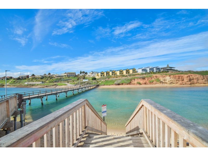 205 and 205a Esplanade, Port Noarlunga South SA 5167
