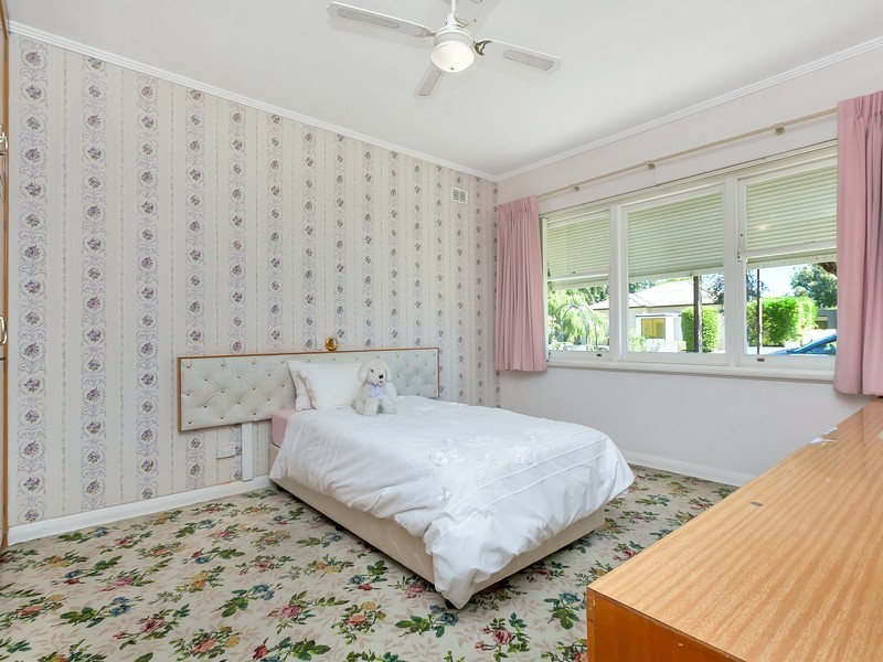 10 Bourlang Ave, Camden Park SA 5038