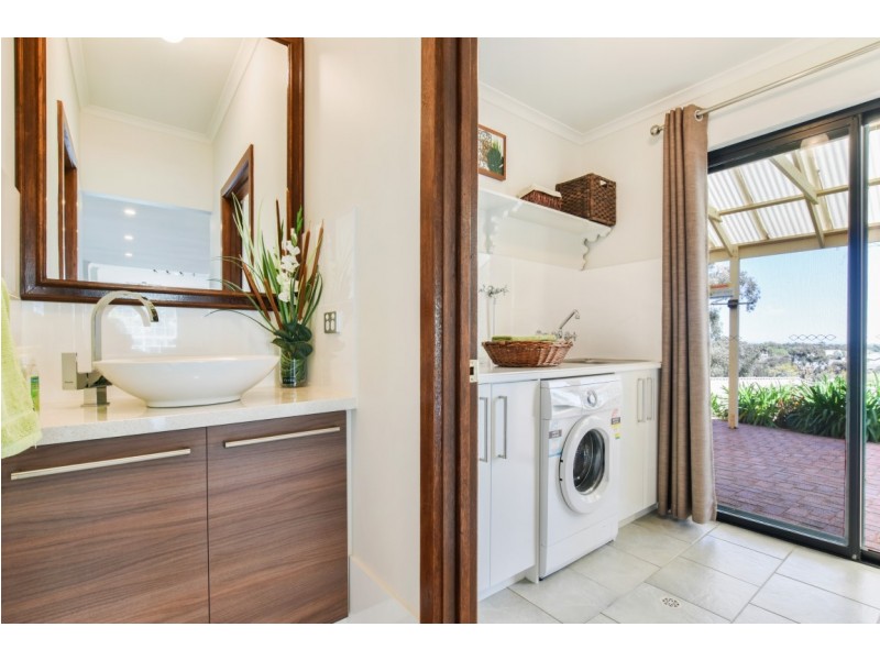 14 Shetland Street, Woodcroft SA 5162