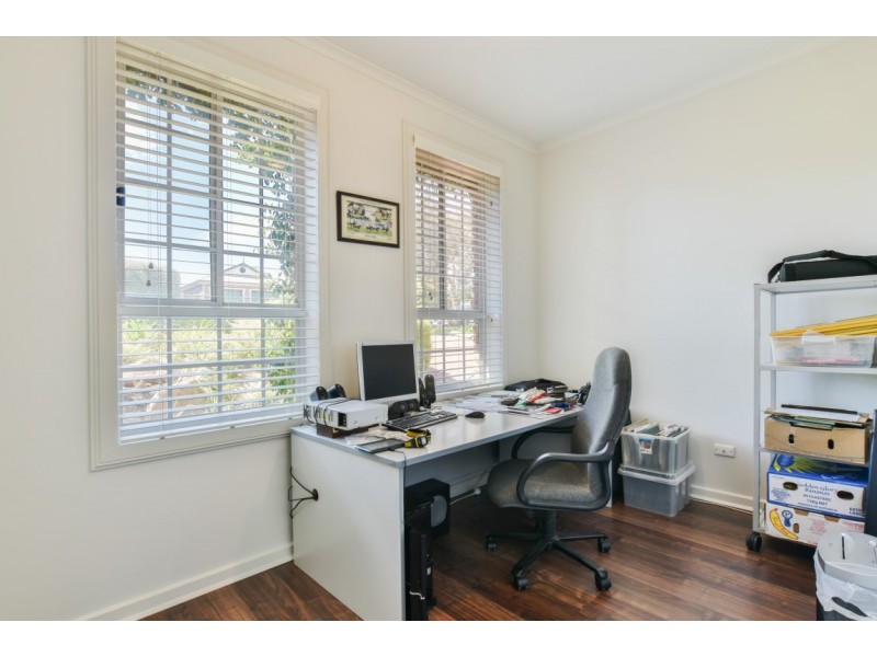 14 Shetland Street, Woodcroft SA 5162