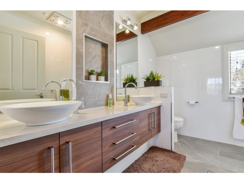 14 Shetland Street, Woodcroft SA 5162