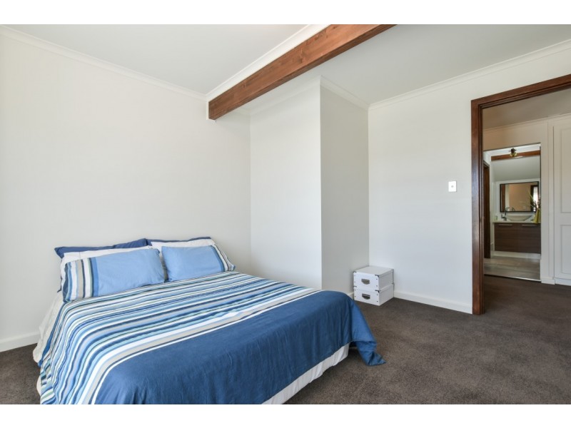 14 Shetland Street, Woodcroft SA 5162