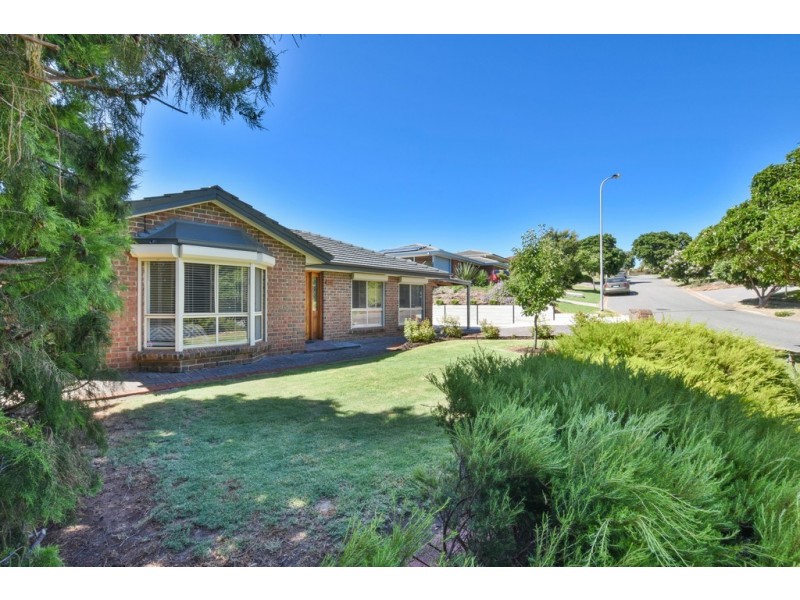 1 Curtin Court, Trott Park SA 5158