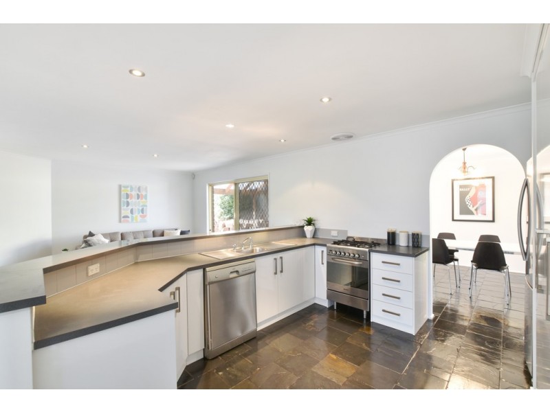 1 Curtin Court, Trott Park SA 5158
