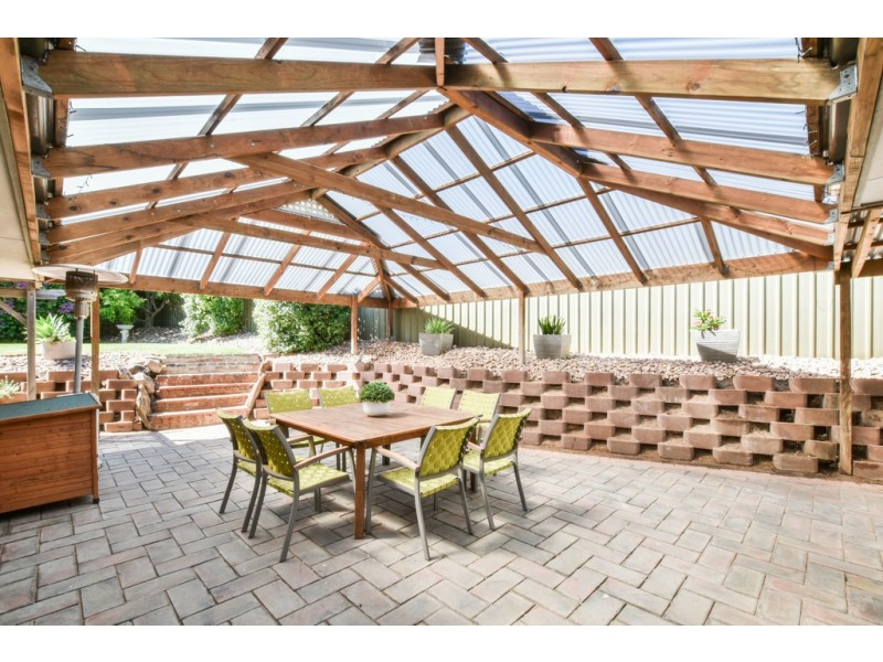 1 Curtin Court, Trott Park SA 5158