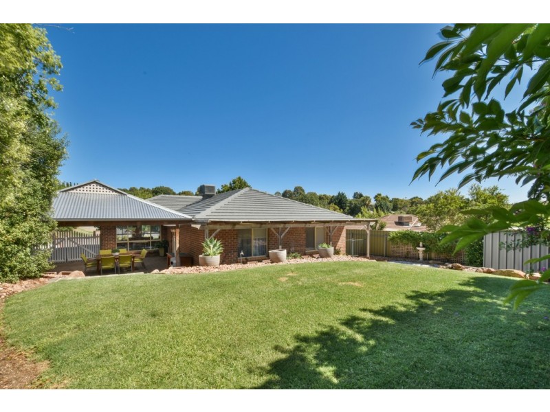1 Curtin Court, Trott Park SA 5158