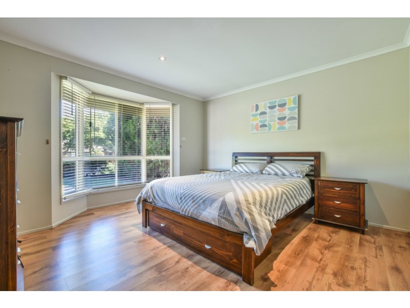 1 Curtin Court, Trott Park SA 5158