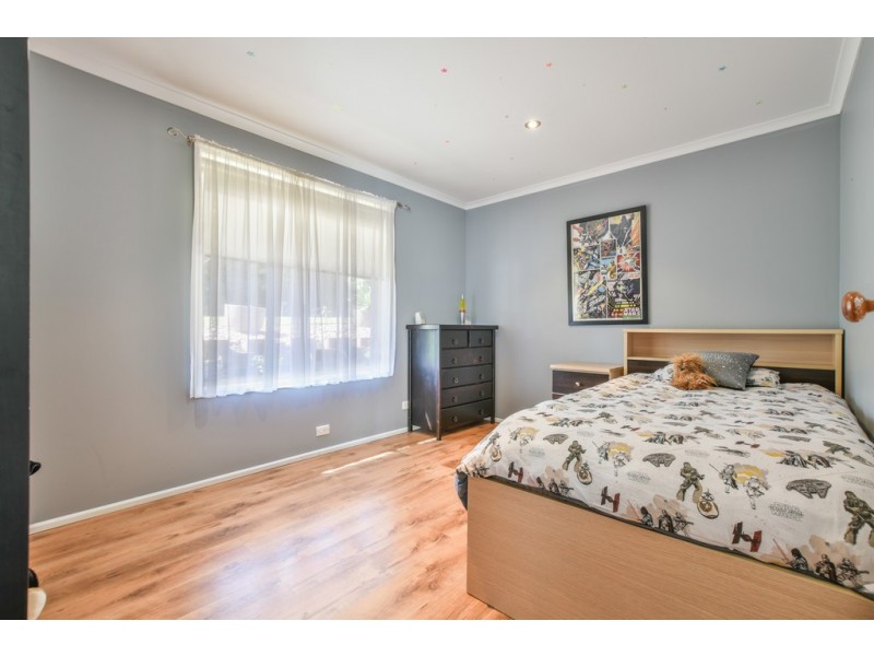 1 Curtin Court, Trott Park SA 5158