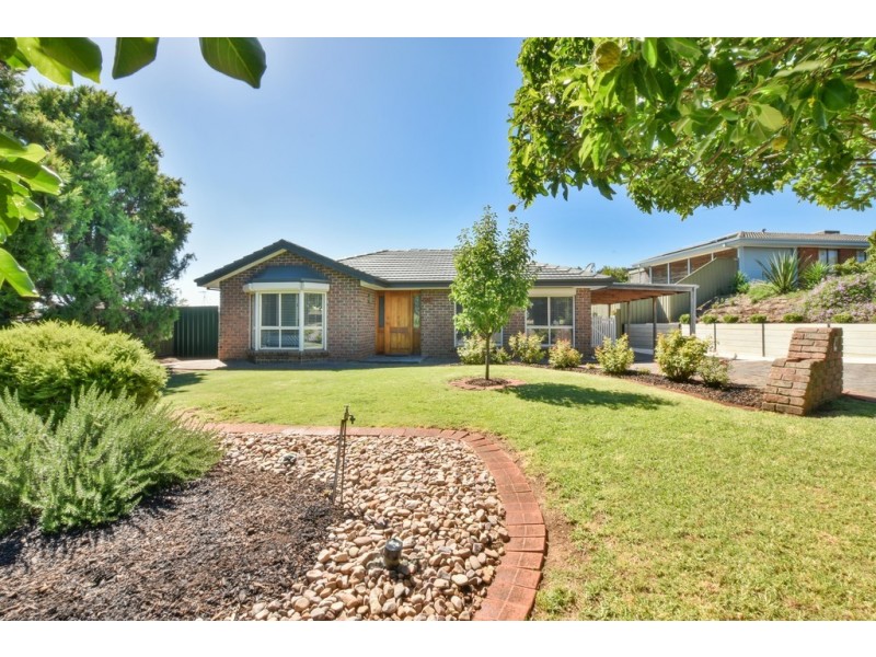 1 Curtin Court, Trott Park SA 5158