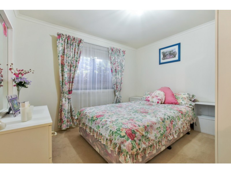 2 Aloisi Court, Woodcroft SA 5162