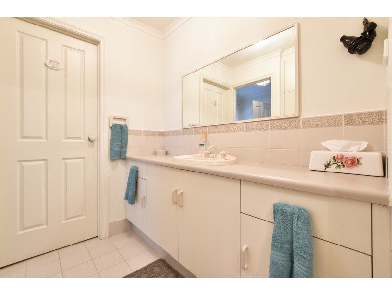 2 Aloisi Court, Woodcroft SA 5162