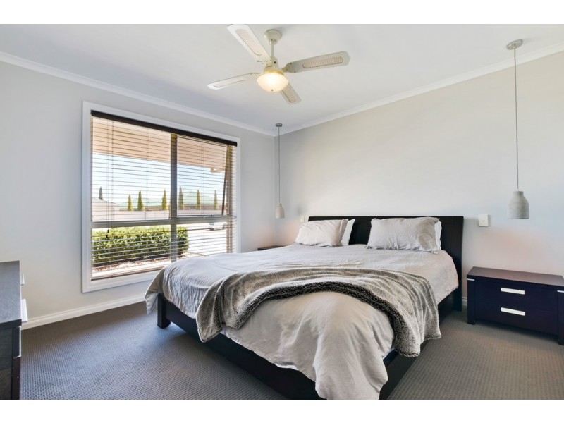 2 Ketch Court, Aldinga Beach SA 5173