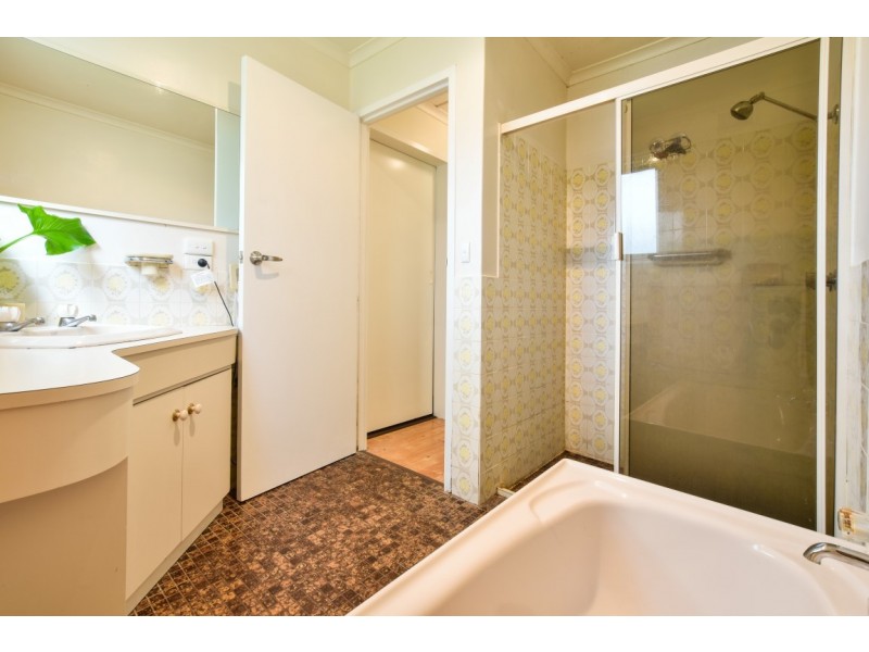 17 Conington Crescent, Morphett Vale SA 5162