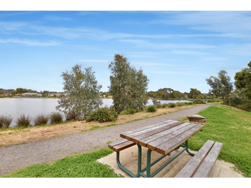 17 Conington Crescent, Morphett Vale SA 5162