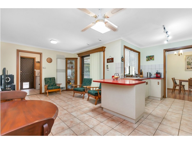 4 Dianne Street, Happy Valley SA 5159