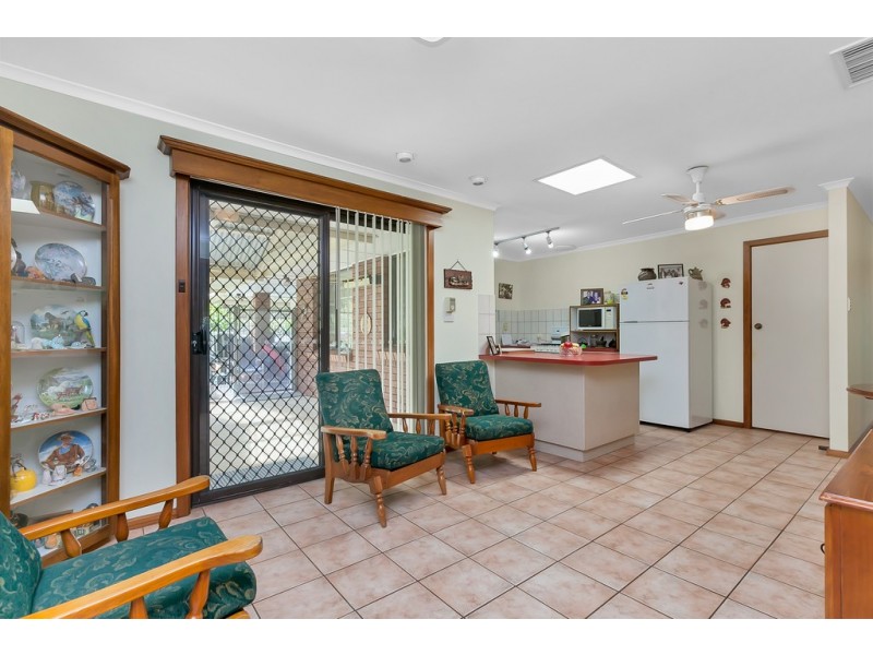 4 Dianne Street, Happy Valley SA 5159