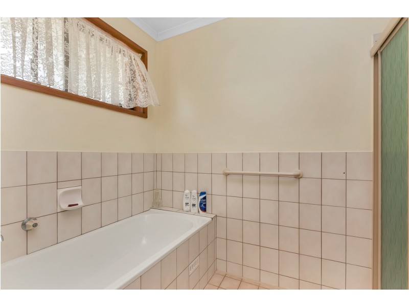 4 Dianne Street, Happy Valley SA 5159