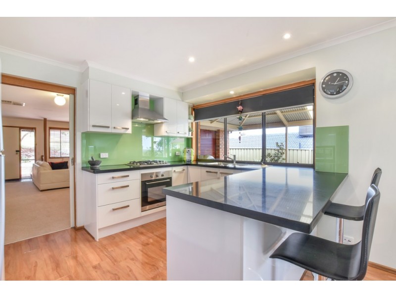 11 Panorama Drive, Aberfoyle Park SA 5159