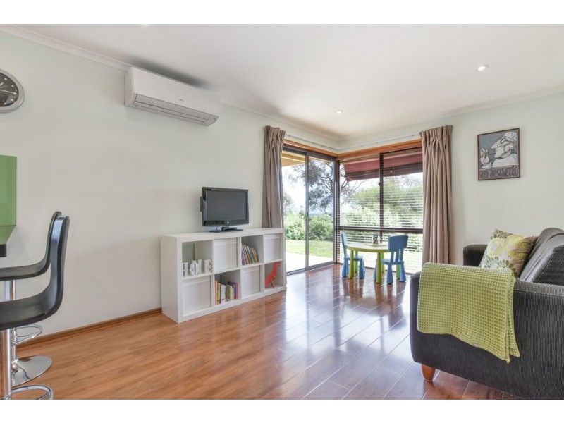 11 Panorama Drive, Aberfoyle Park SA 5159