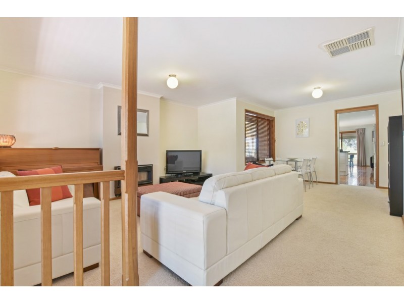 11 Panorama Drive, Aberfoyle Park SA 5159