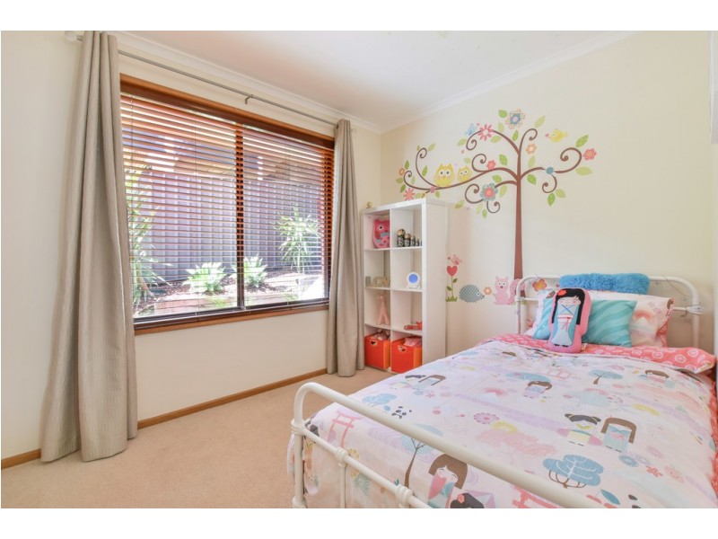 11 Panorama Drive, Aberfoyle Park SA 5159