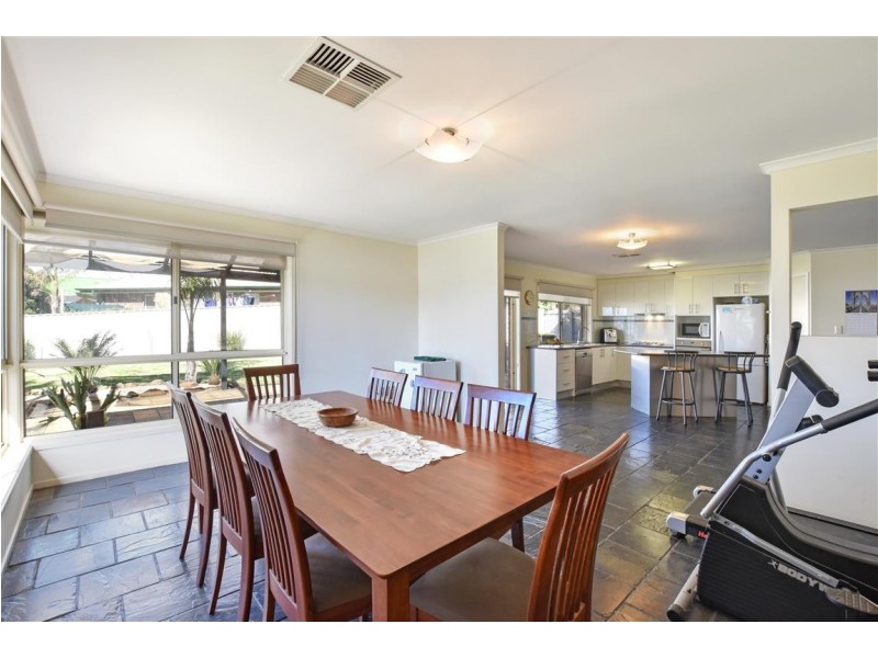 22 Paignton Close, Moana SA 5169