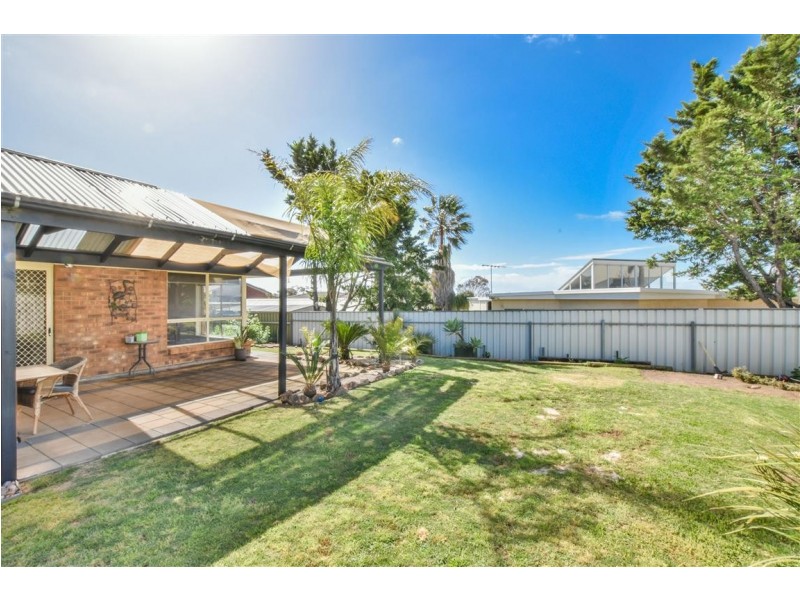 22 Paignton Close, Moana SA 5169