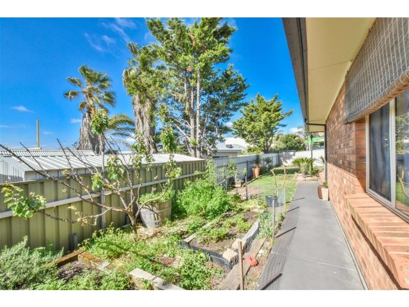 22 Paignton Close, Moana SA 5169