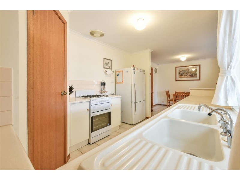 20 Whitestone Crescent, Seaford Rise SA 5169