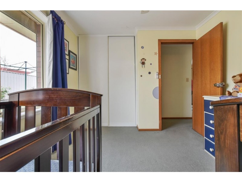 20 Whitestone Crescent, Seaford Rise SA 5169