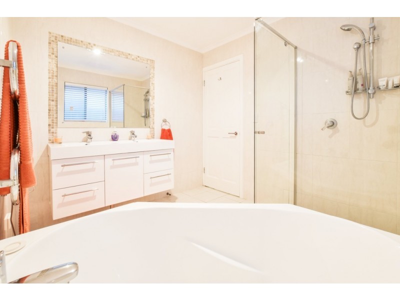 27 Mary Street, Happy Valley SA 5159