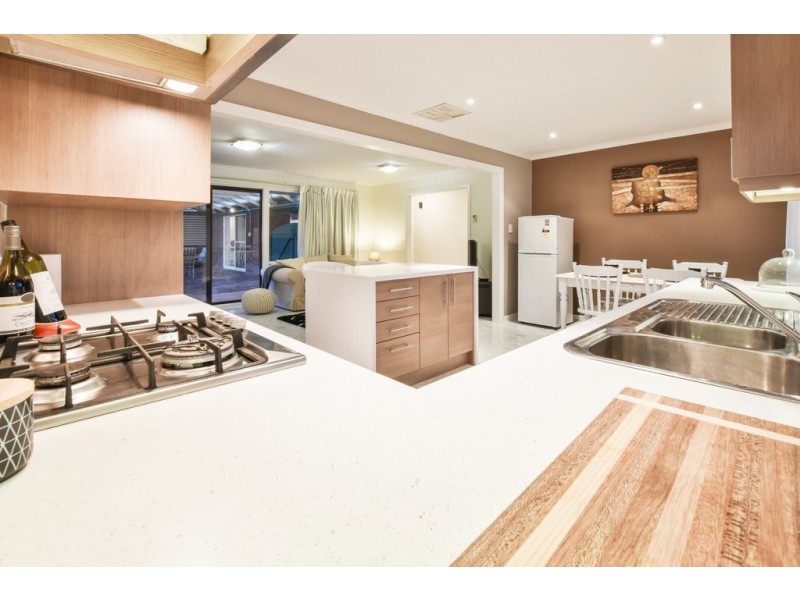 27 Mary Street, Happy Valley SA 5159