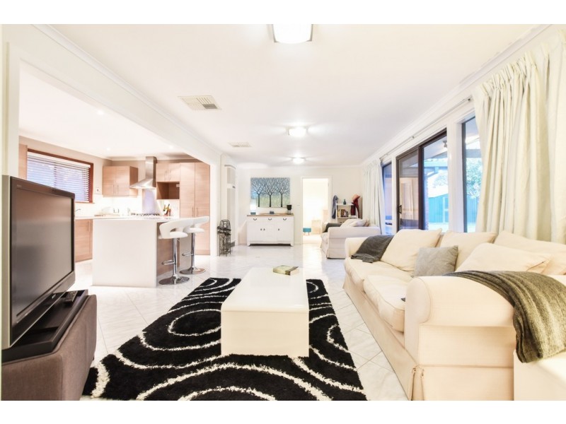 27 Mary Street, Happy Valley SA 5159