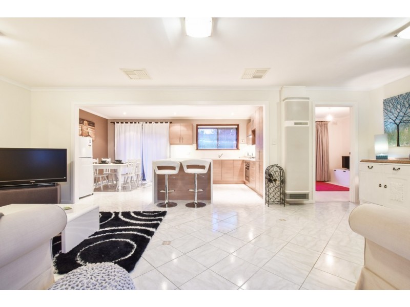 27 Mary Street, Happy Valley SA 5159