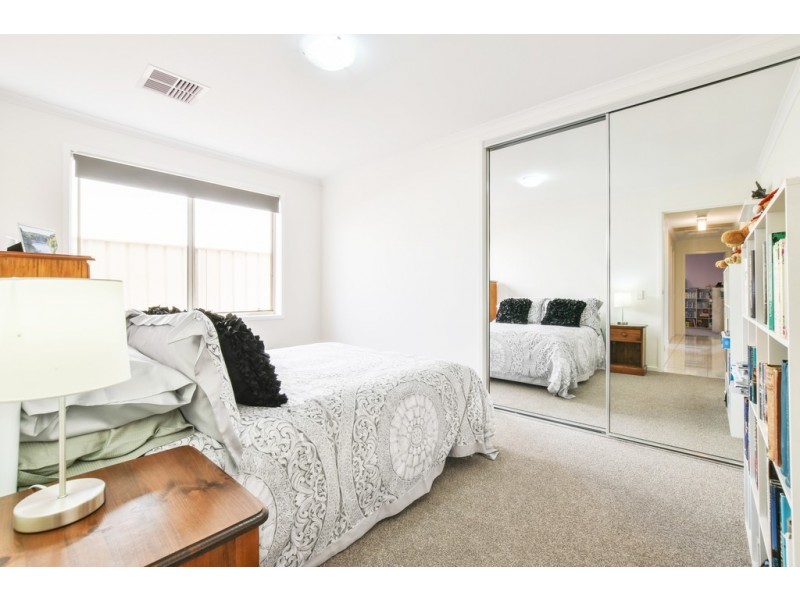 50 Lighthouse Tce, Seaford Meadows SA 5169