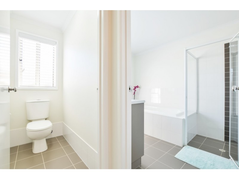 50 Lighthouse Tce, Seaford Meadows SA 5169