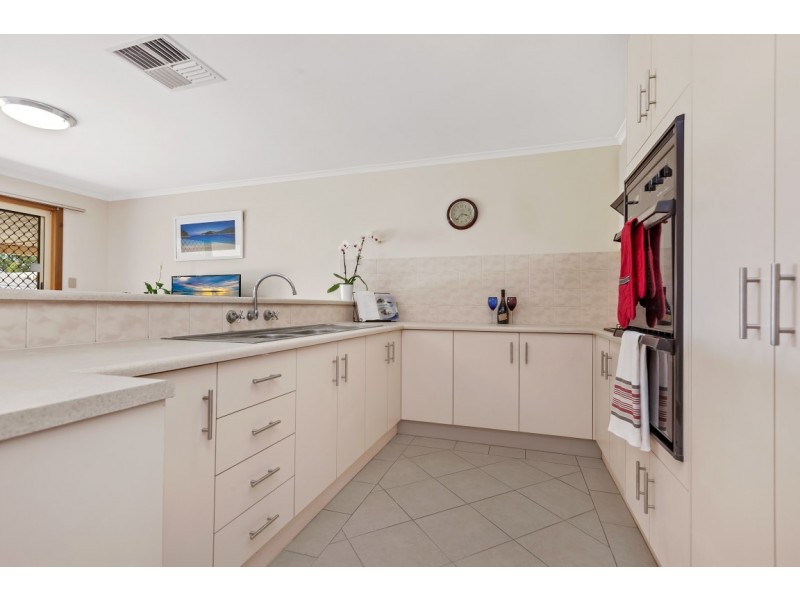 4 Malvern Way, Onkaparinga Hills SA 5163