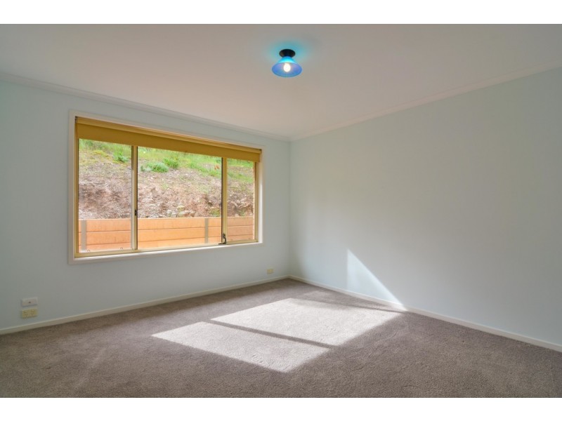 18 Sandpiper Terrace, Hallett Cove SA 5158