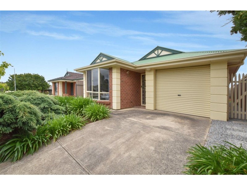 17 Brooks Circuit, Woodcroft SA 5162