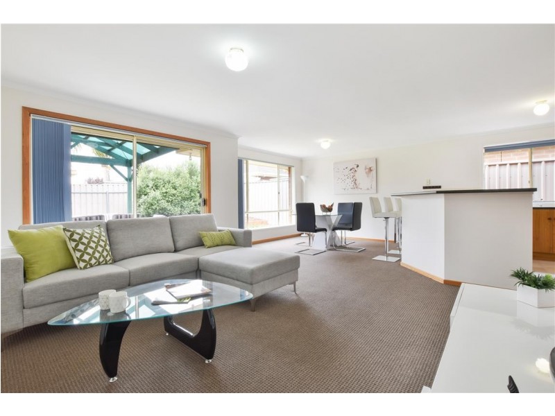 17 Brooks Circuit, Woodcroft SA 5162