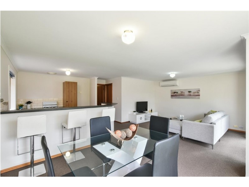 17 Brooks Circuit, Woodcroft SA 5162