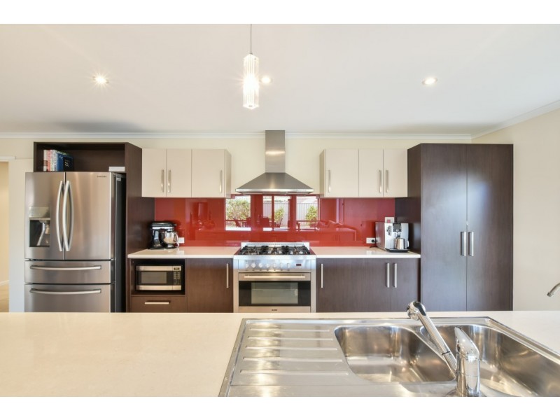 3 Lancewood Place, Huntfield Heights SA 5163