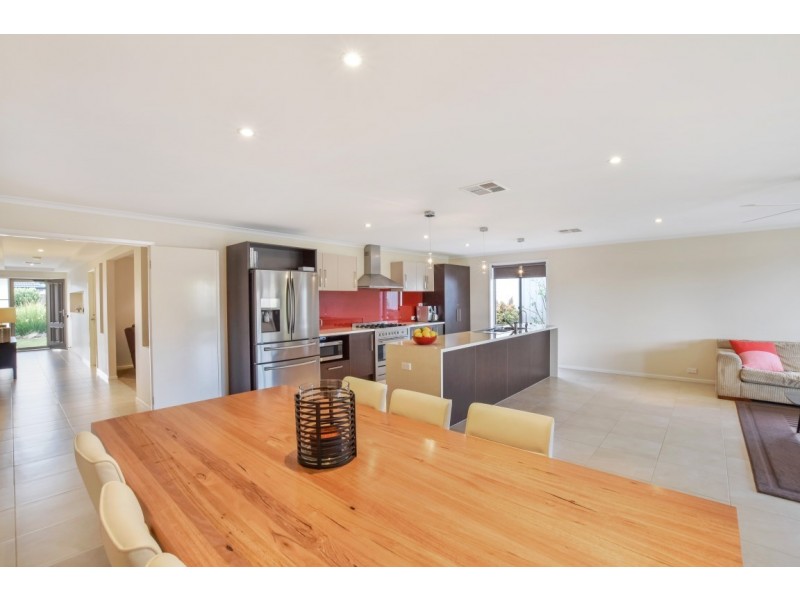 3 Lancewood Place, Huntfield Heights SA 5163