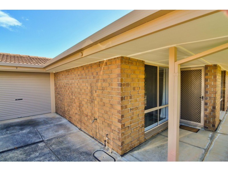 7/11 Ash Street, Aberfoyle Park SA 5159
