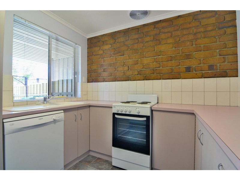 7/11 Ash Street, Aberfoyle Park SA 5159