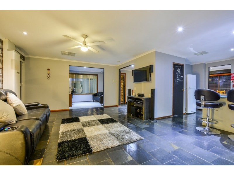 7 Houndsgate Court, Onkaparinga Hills SA 5163