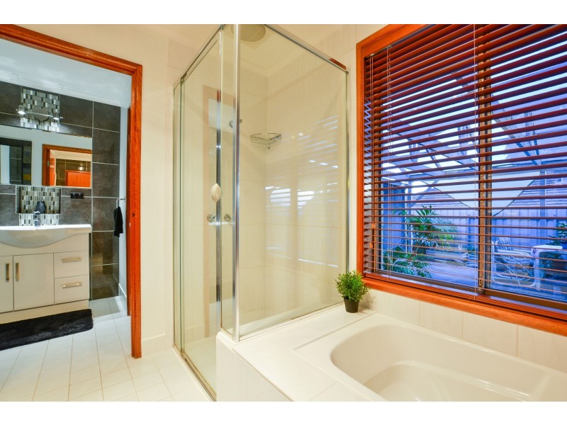7 Houndsgate Court, Onkaparinga Hills SA 5163